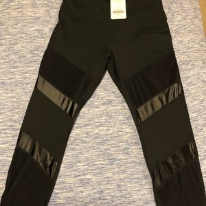 Fabletics Statement Powerhold Legging Black XL